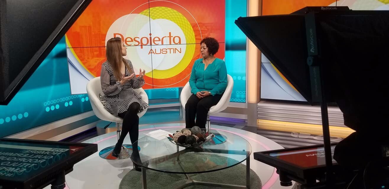 Guillermina Rodríguez (right) being interviewed by morning TV show host Leslie Montoya (left).